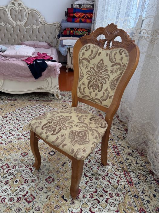 Стулья 16 штт королевскии