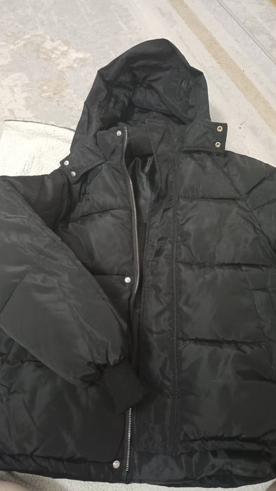 Продам зимние куртки