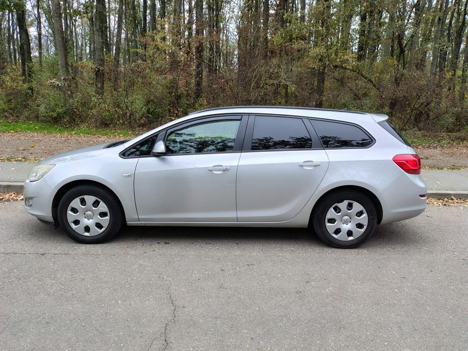 Opel Astra j 1.7 cdti 2011
