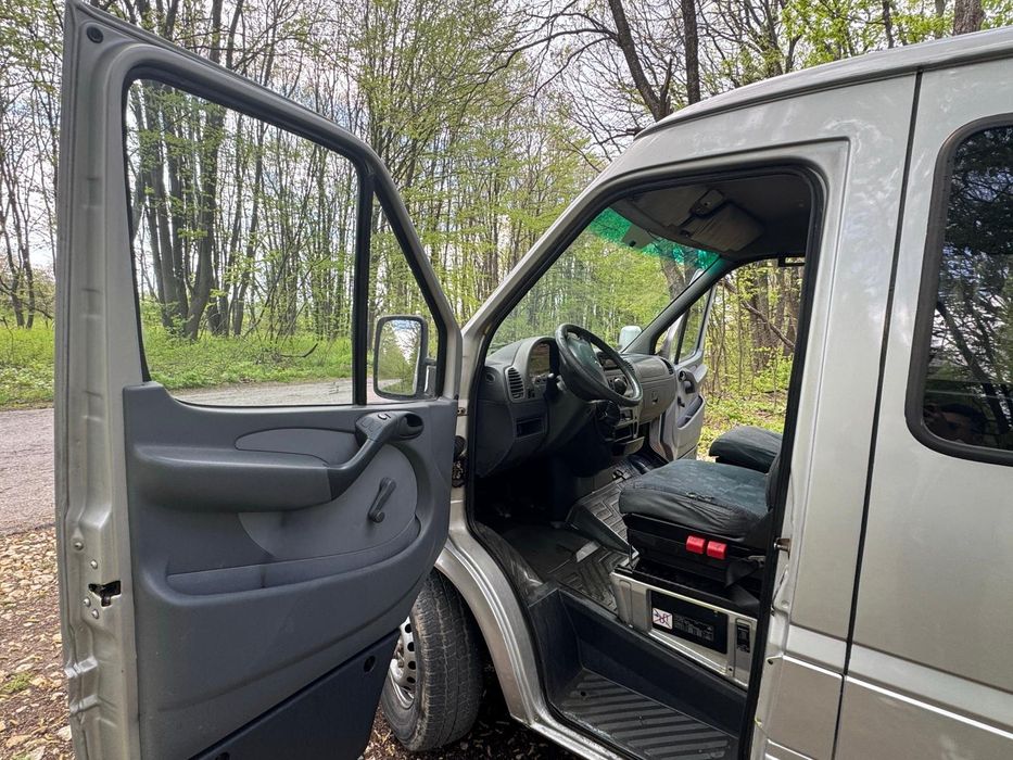 Продавасе mercedes sprinter 216