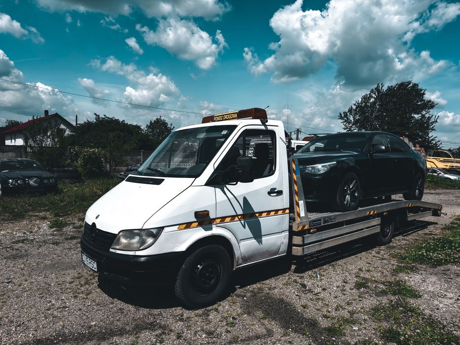 Tractări auto // Asistenta Rutiera // 24/24 // Non-Stop