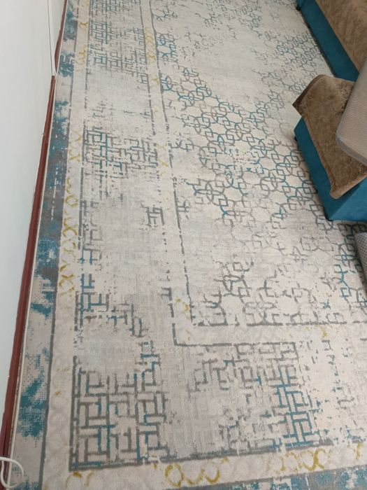 Продам турецкий шёлковый ковёр 3x5.