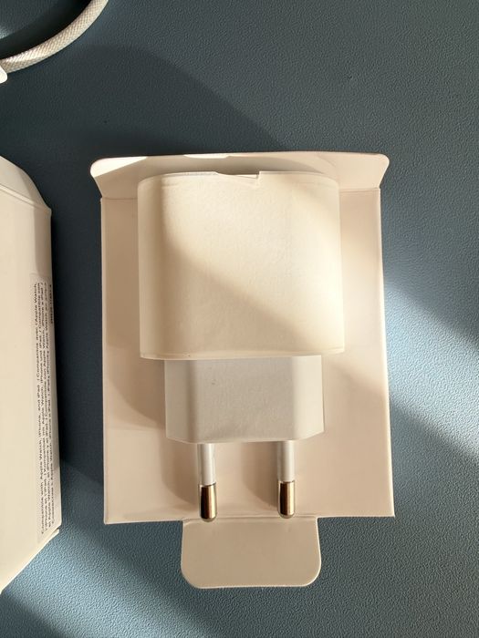 Адаптор на  20w iPhone