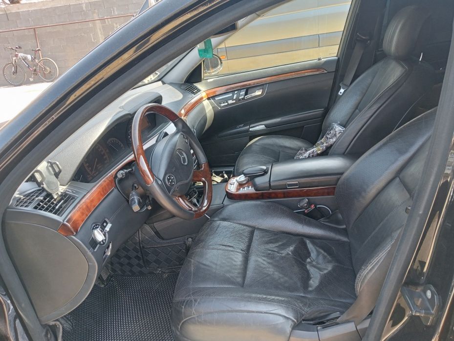 Мерседес S500 в отличном состоянии