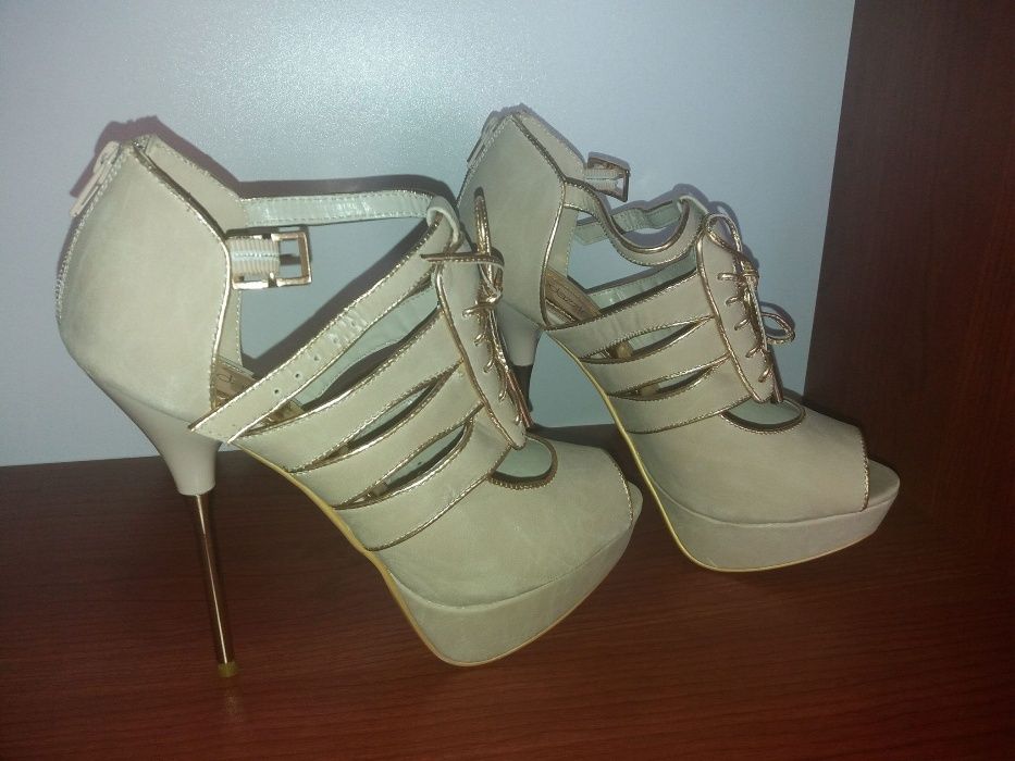 Елегантни обувки на висок ток Shoedazzle* 39 номер