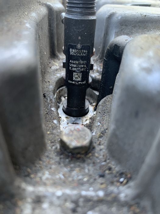 Injectoare SsangYong Kyron Rodius Rexton 2.7 XDI Cod: EJBR02601Z