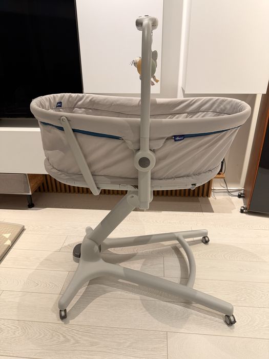 Chicco baby hug 4in1 подвижно легло