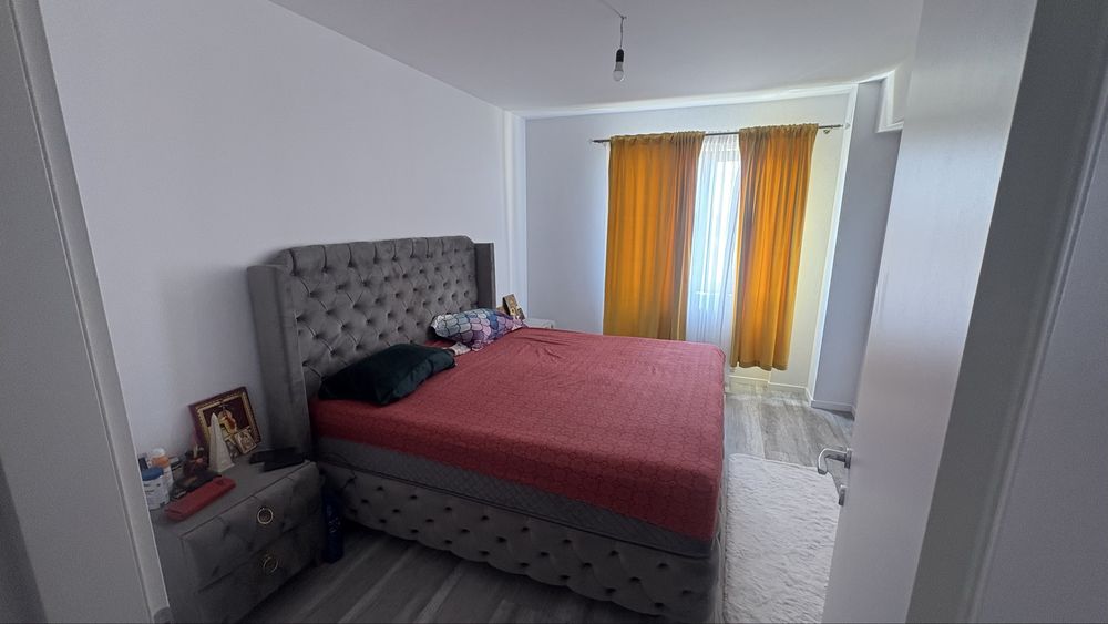 Apartament cu 3 camere