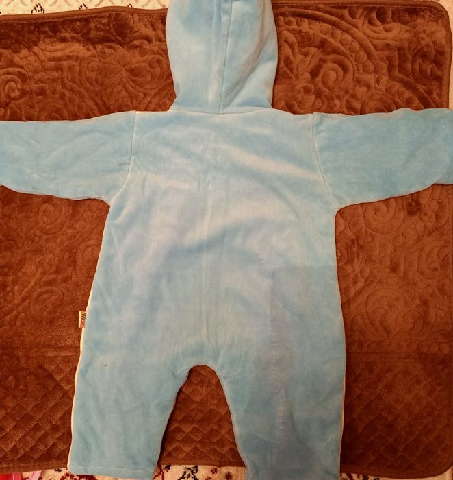 Велюровый комбинезон