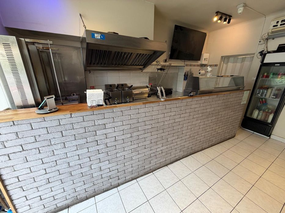 Dau in chirie spatiu comercial fast food