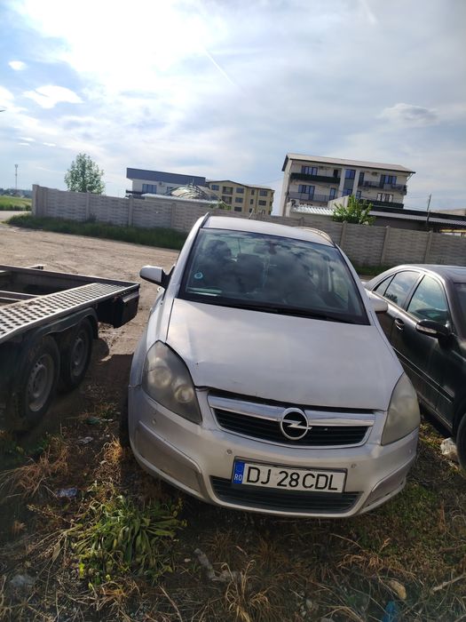 Vand Opel zafira b și Mercedes c200