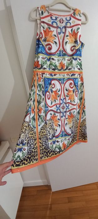 Rochiță XS superba din material cu logo  Dolce Gabbana  in material