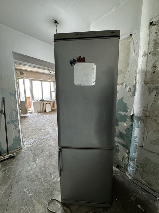Холодильник LG