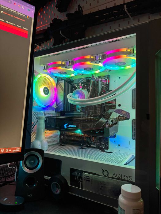 Pc fara sursa, memorie ram si SSD.