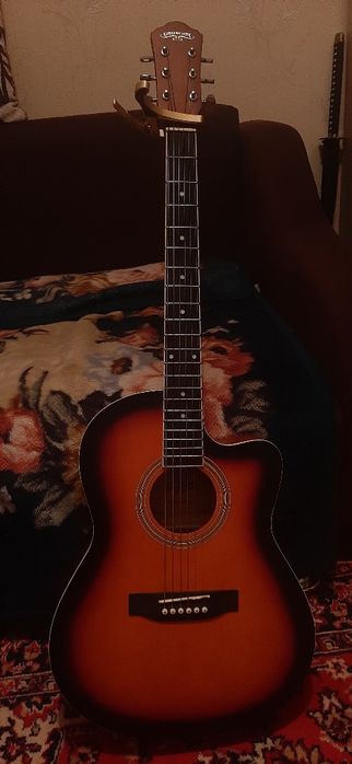 Акустическая Гитара