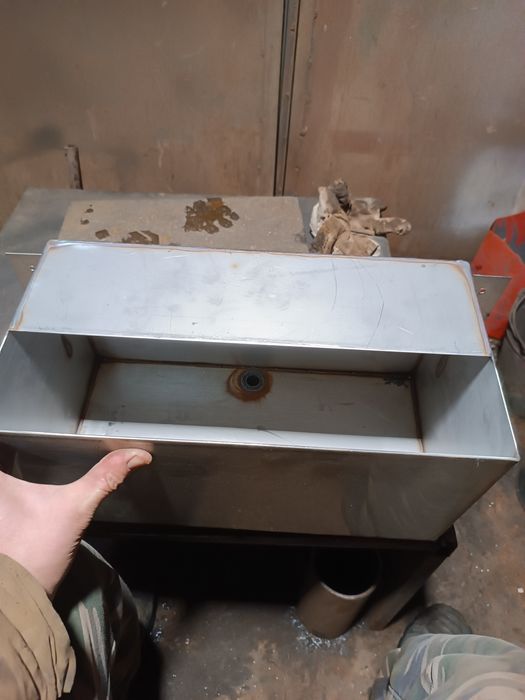 Продам нержавеющие бочки на систему отопления, расширители