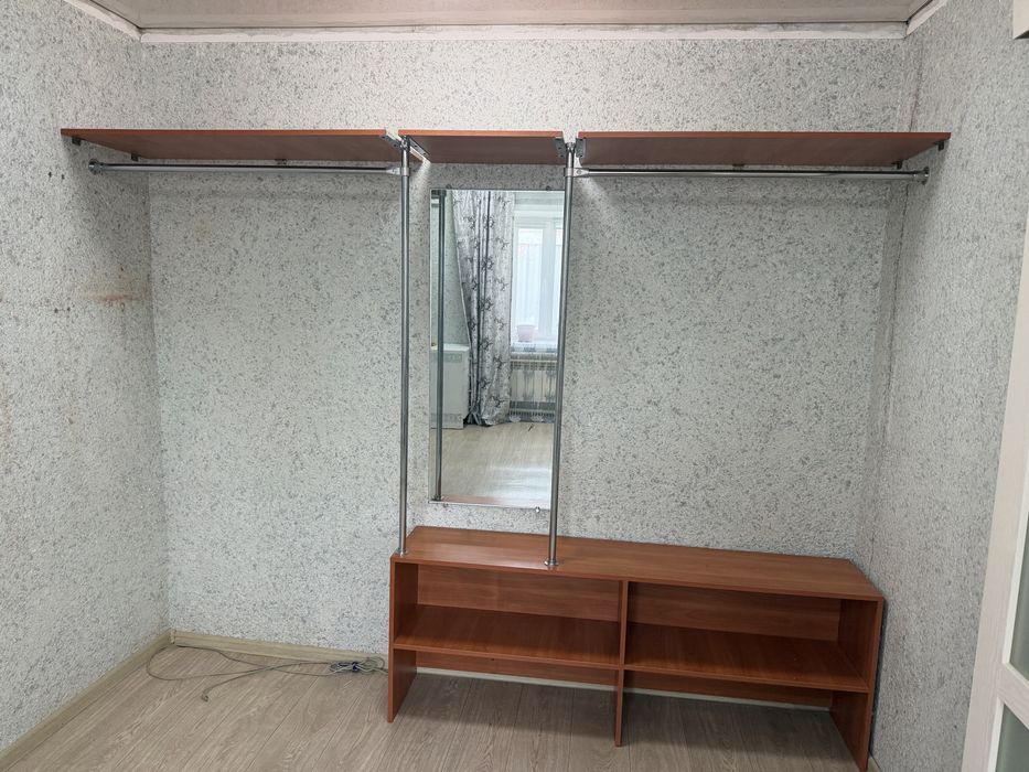 Продам мебель для спальни 2,7*2 м высота