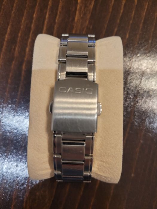 Часовник Casio mtd1053