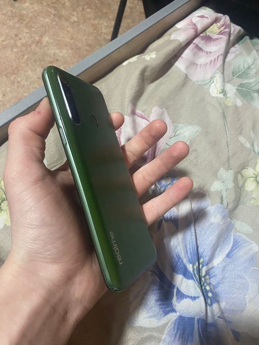 realme 6i  в хорошем состоянии