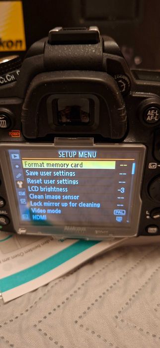 Nikon D7000 + kit VR 18-105mm