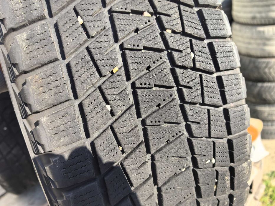 225/65/17 Бриджстоун ДОТ 2013 г