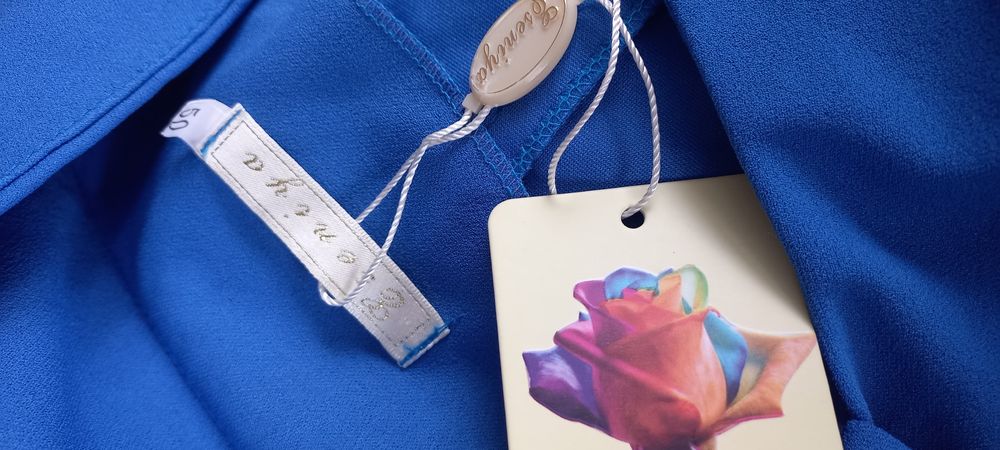 Женская одежда с этикеткой