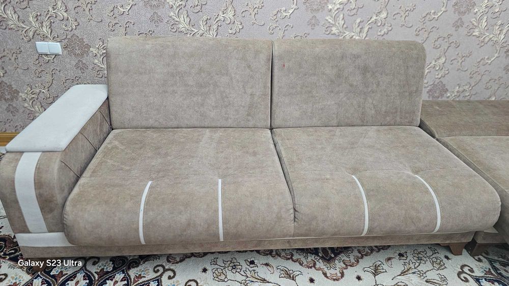 Мягкий диван  уголок