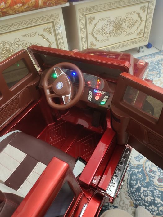 Электромобиль б/у.