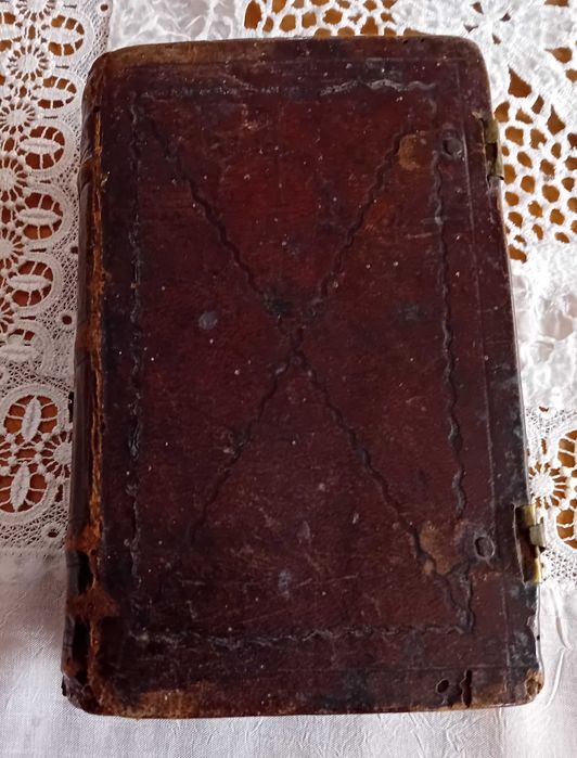 Стара църковна книга