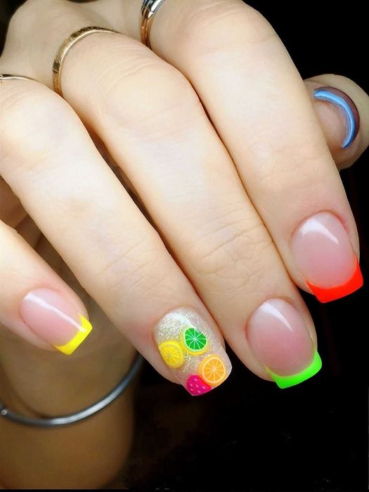 Мастер маникюра, ногтевой сервис