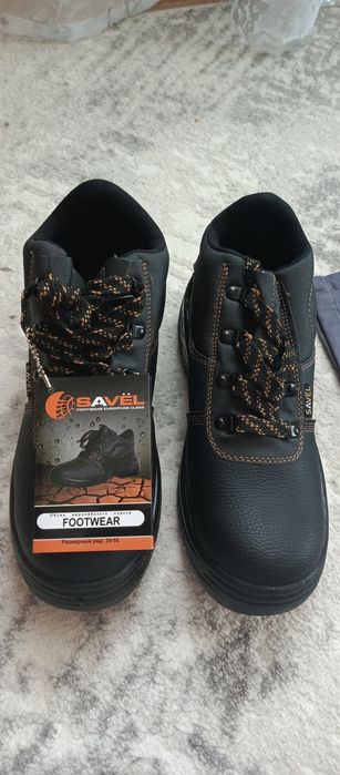Продам спецодежду и обувь..