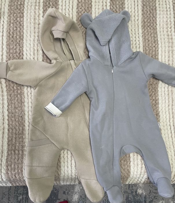 Продам детские комбезы теплые