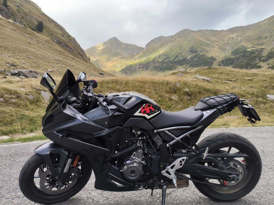 Motocicletă suzuki gsx 8R în garanție până în 2028