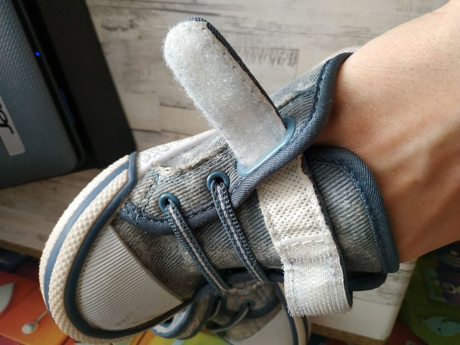 Продам кеды на мальчика (р.29)