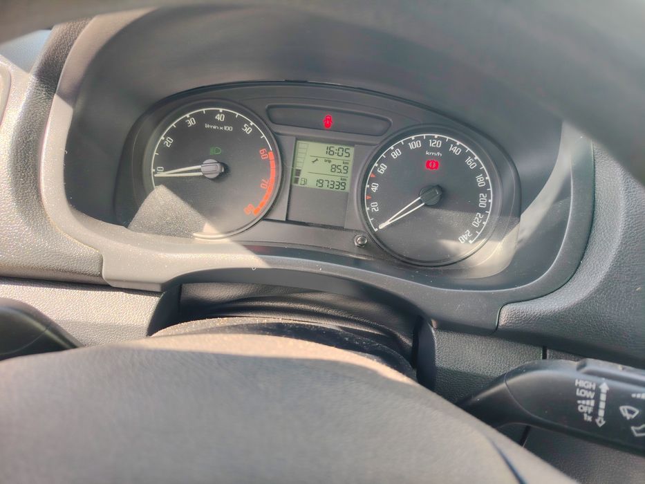 Vând Skoda Roomster 1.2benzina