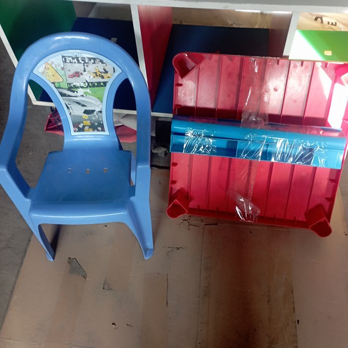 Столик и стульчик для ребёнка