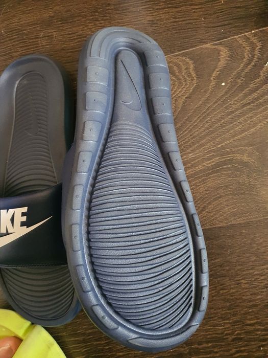 Papuci Nike Victori One