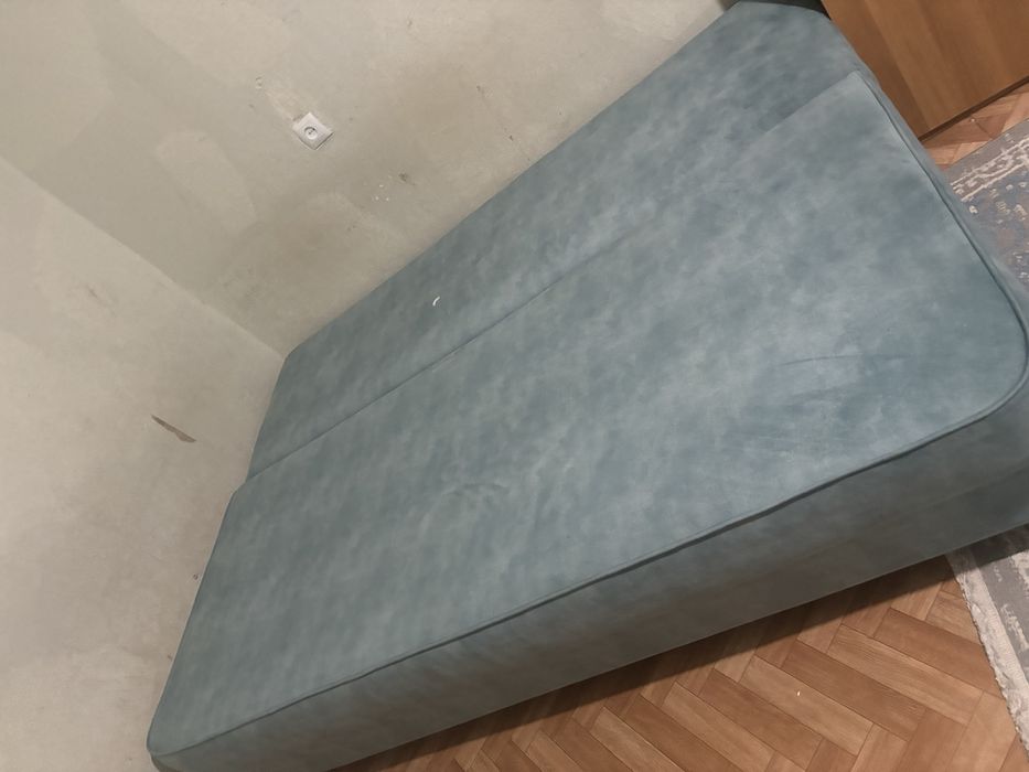 Продам диван,  в отличном состояний