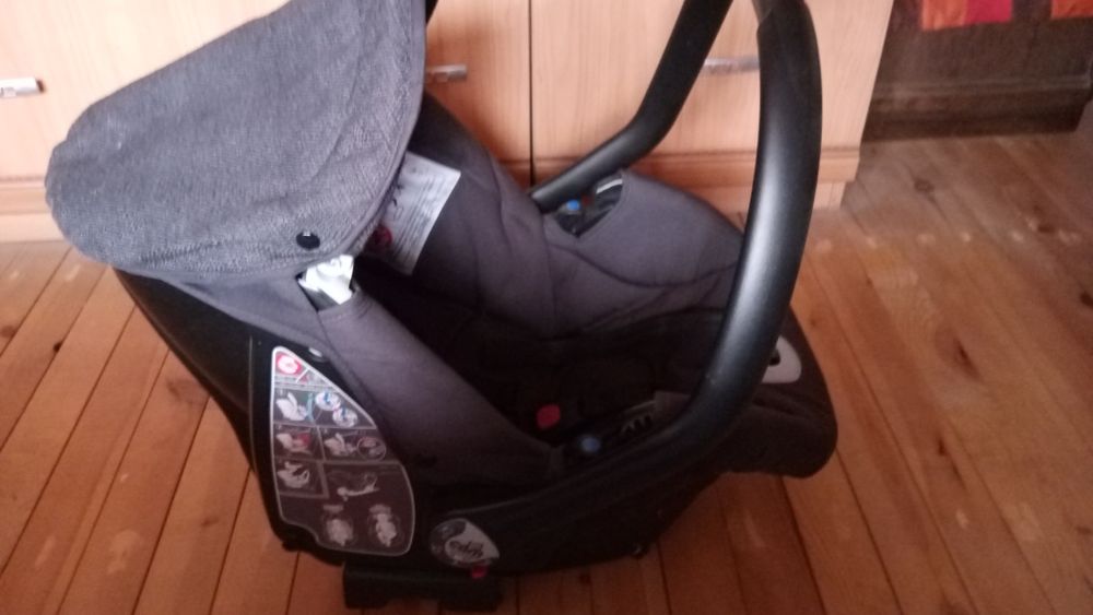 Продавам детски столчета за кола за кола