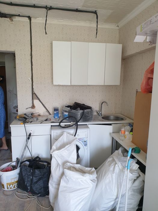 Продам Мебель кухня и стенка