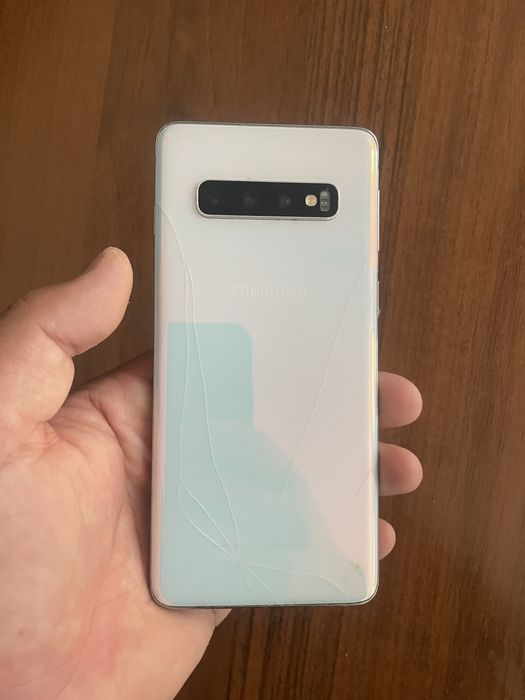 Самсунг с 10 сатылады.