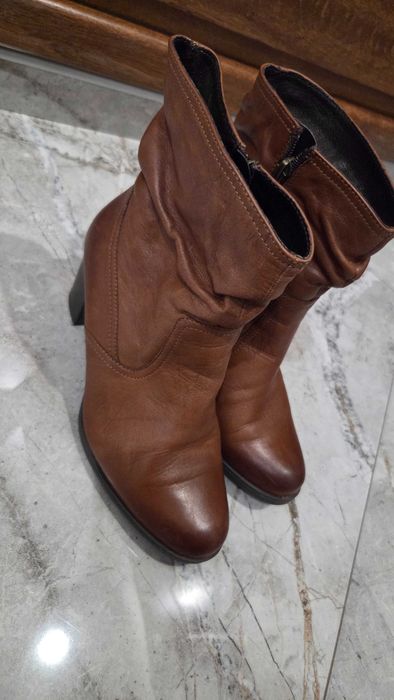 Дамски кафяви боти на ток зимни/есенни