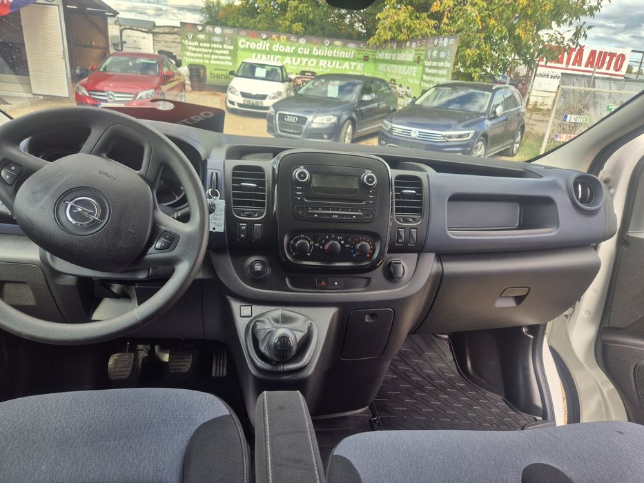 Opel Vivaro / 2019/ 6 locuri+marfă  / 161.131 km/ garantie  12 luni
