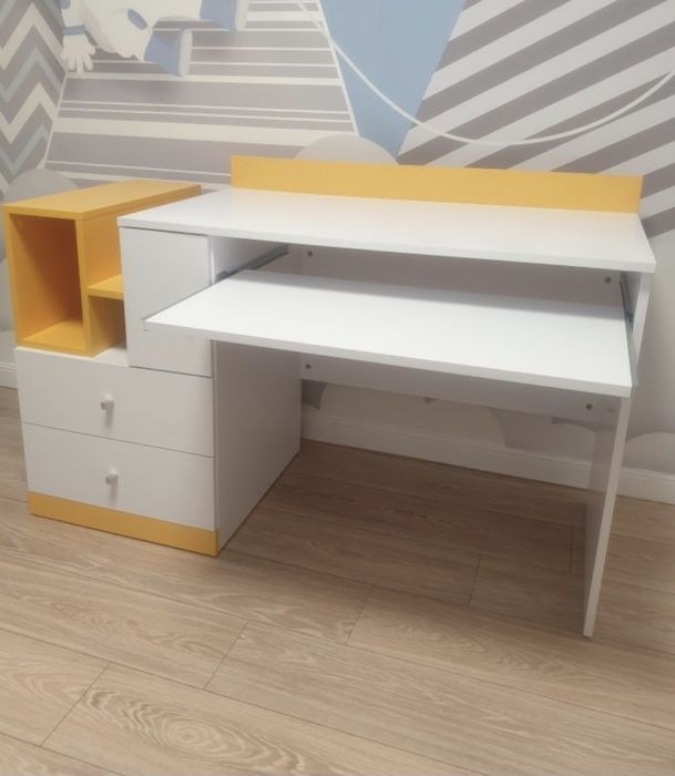 Письменный ученический детский стол