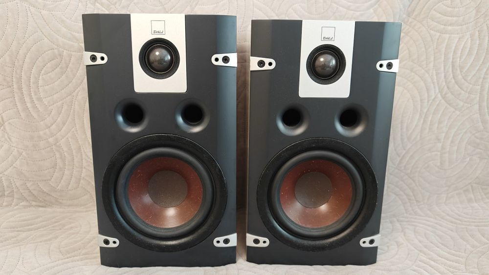 Boxe Dali Lektor 2, Zensor 1