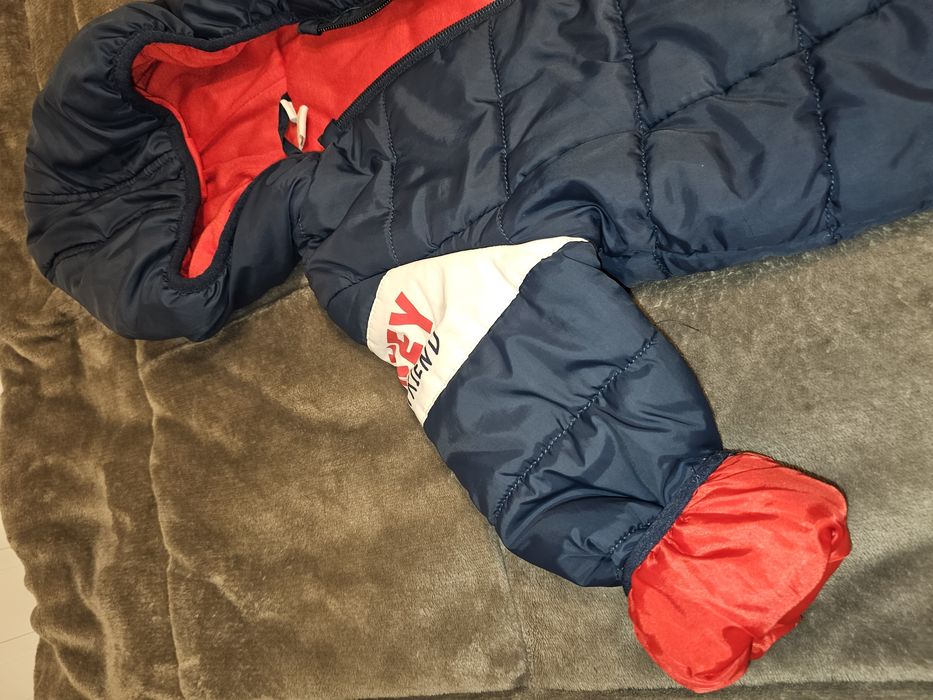 Vând geaca vătuita