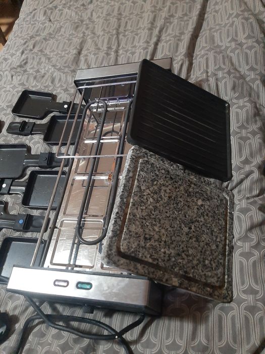 Електрическа скара с два плота един от мрамор и един от тефлон  без ди