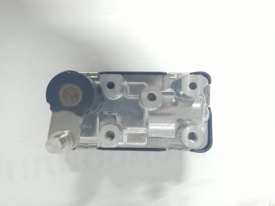 Актуатор,моторче,управление турбо Мерцедес/Mercedes 320cdi,350cdi,3.0d