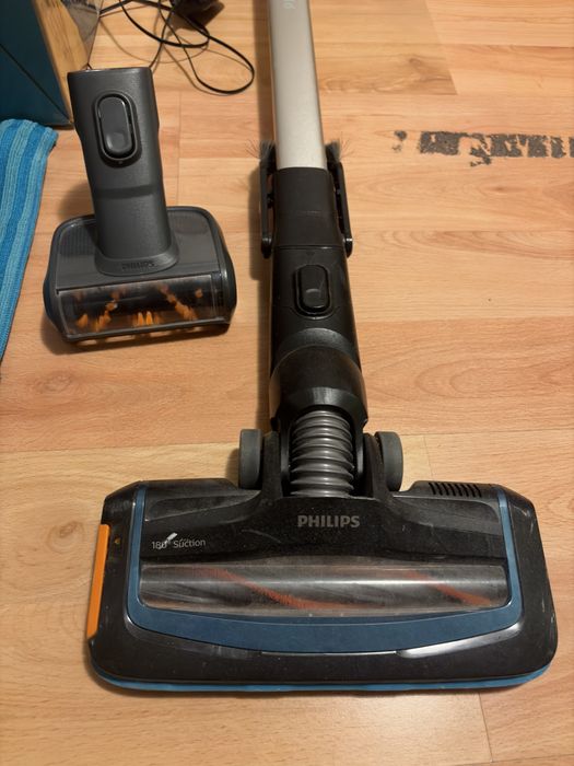 Вертикална прахосмукачка 3in1 Philips SpeedPro Aqua