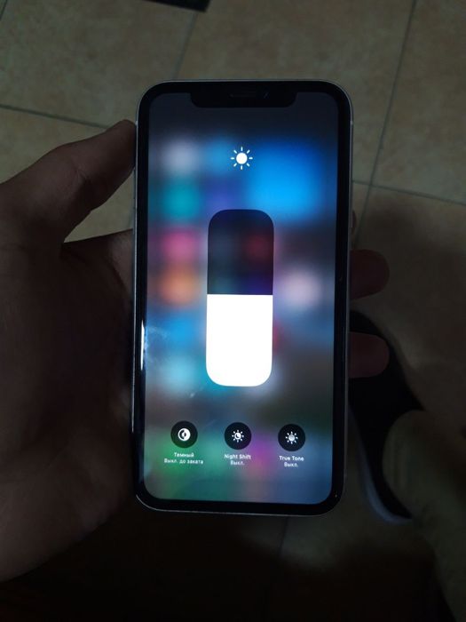 iPhone Xr sotiladi